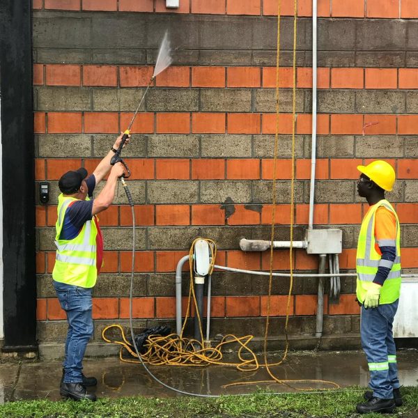 Reemplazo de manto asfáltico De la Torre de control del aeropuerto Marcos Gelabert img 1