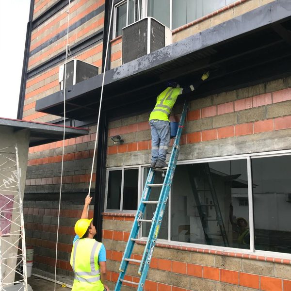 Reemplazo de manto asfáltico De la Torre de control del aeropuerto Marcos Gelabert img 13